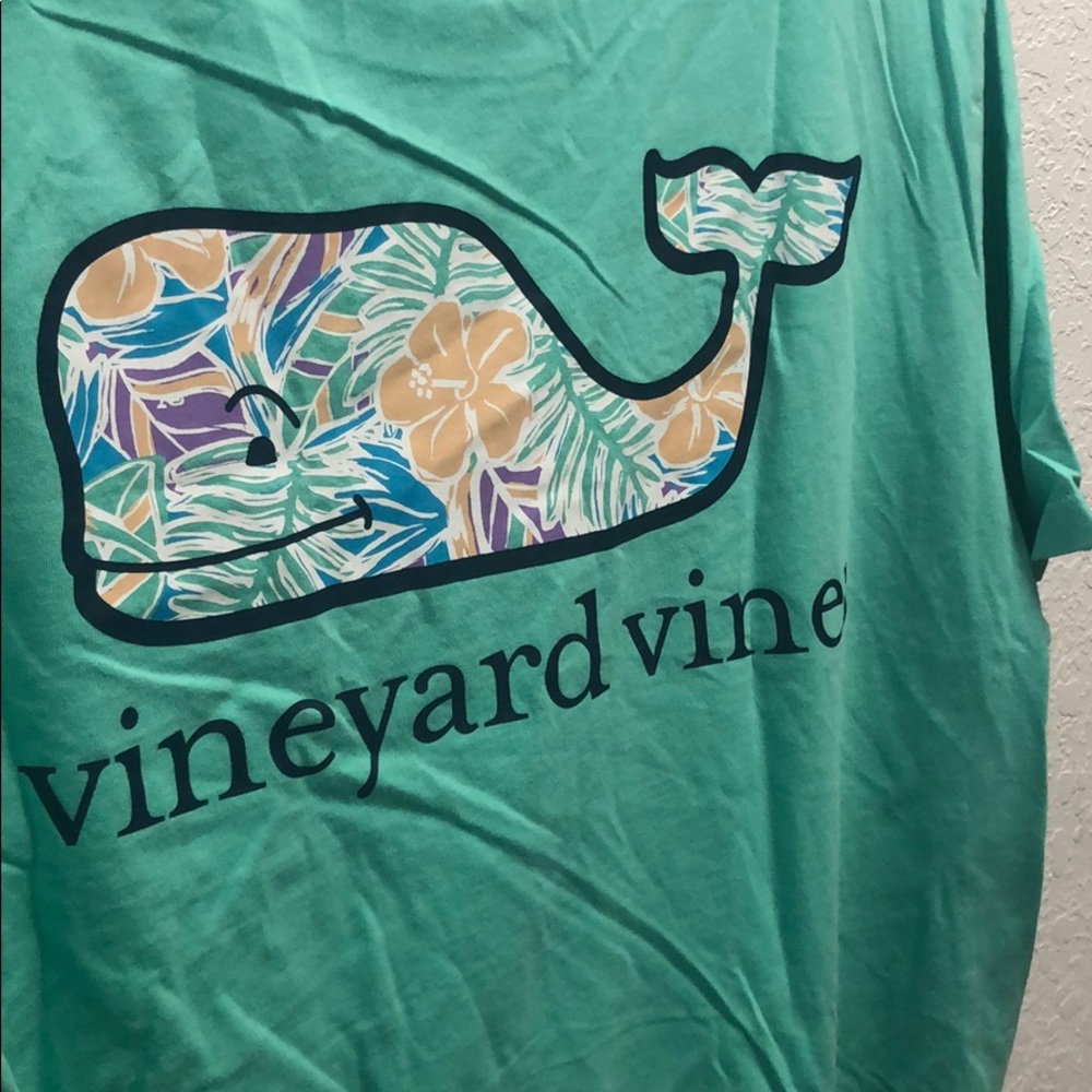 Vineyard Vines Men’s t shirt